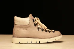 Clearance Magnifico M128 Ice Boots